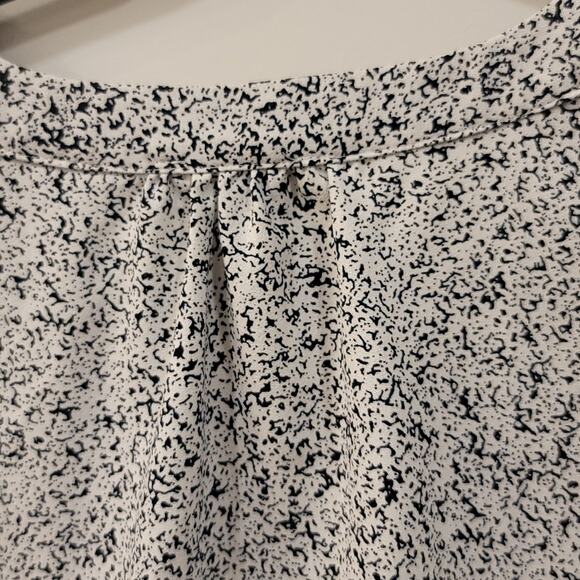 Hilary Radley Black and white v-neck blouse - Picture 4 of 6